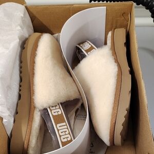 UGG Cream and Tan Fluffy Slippers